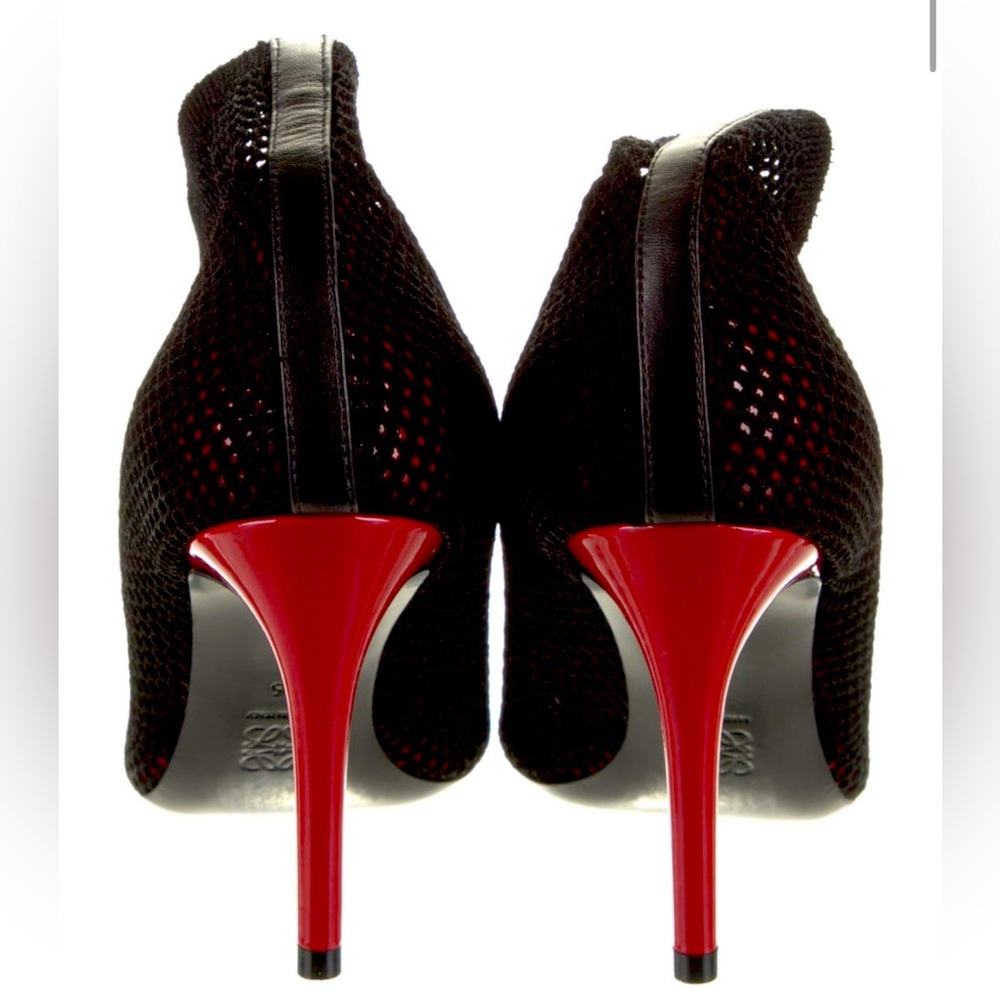 LOEWE  Fishnet Stiletto Bootie Pumps SIZE 36 NWOT tried on but not worn.